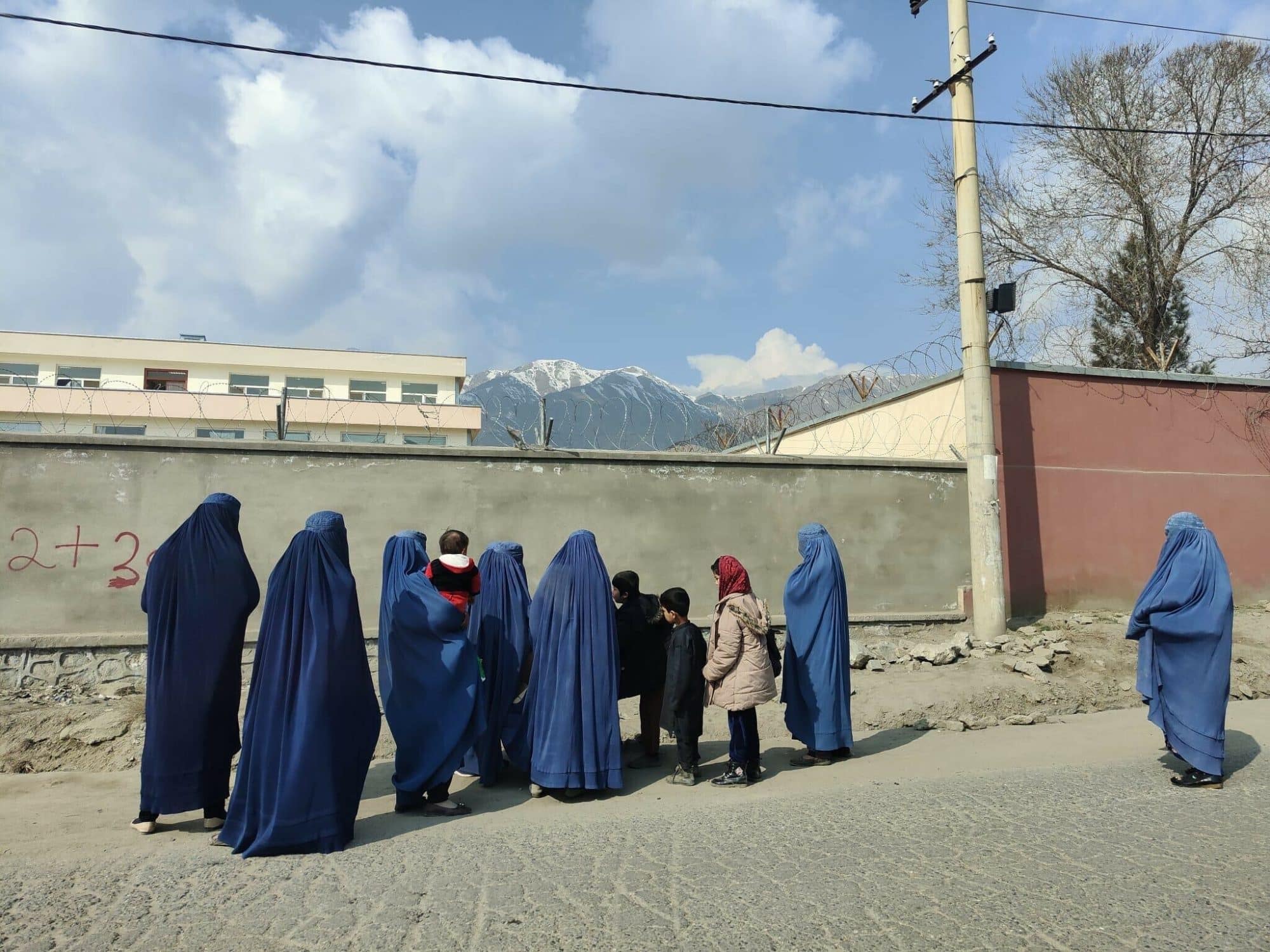 Afghanistan : MdM suspend ses activités et demande la levée de l’interdiction du travail des femmes en ONG